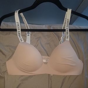 Nude Victoria's Secret T-shirt Bra